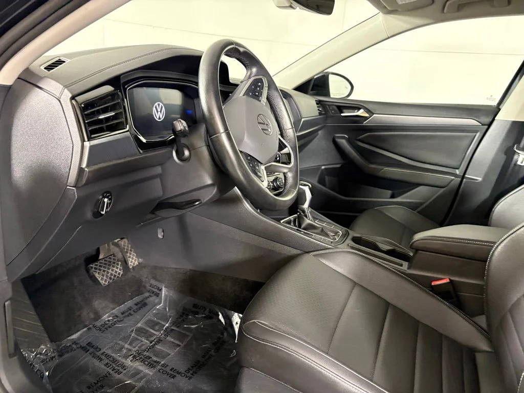 Used 2024 Black Volkswagen 1.5T SE image 25