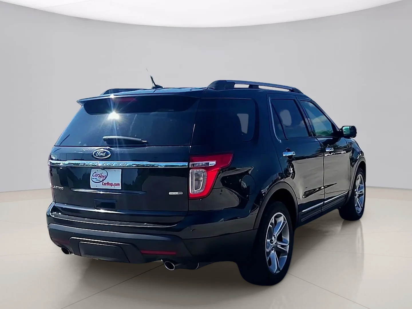 Used 2015 Black Ford LIMITED image 5