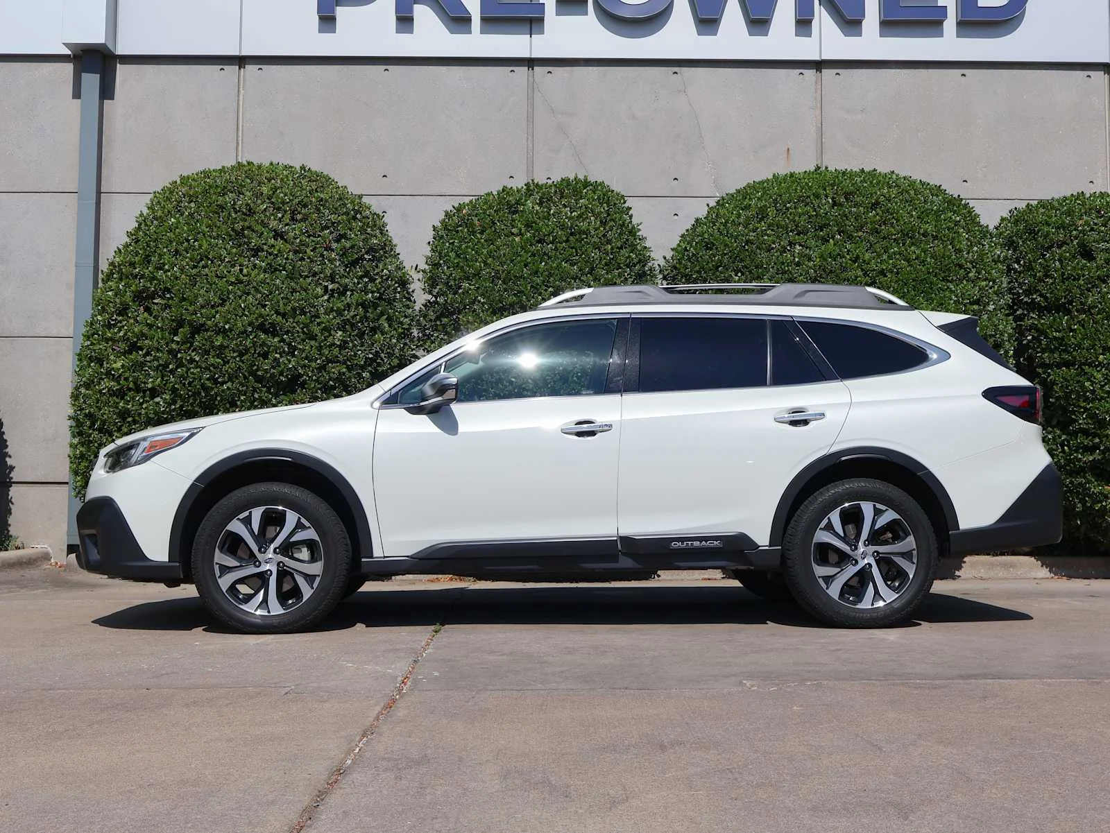 Certified Used 2022 Crystal White Pearl Subaru Touring XT image 5