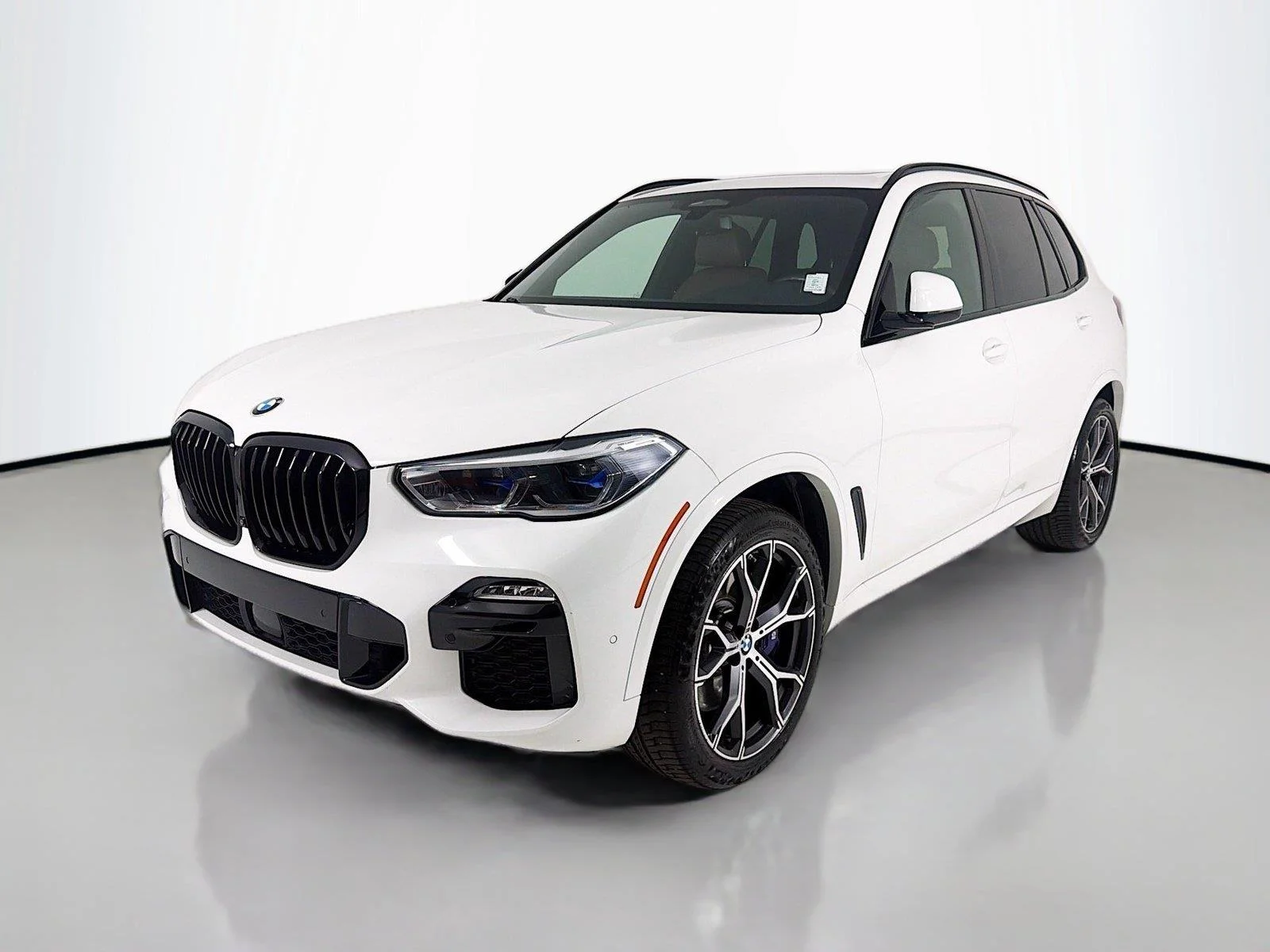 Used 2021 Alpine White BMW M50i image 1