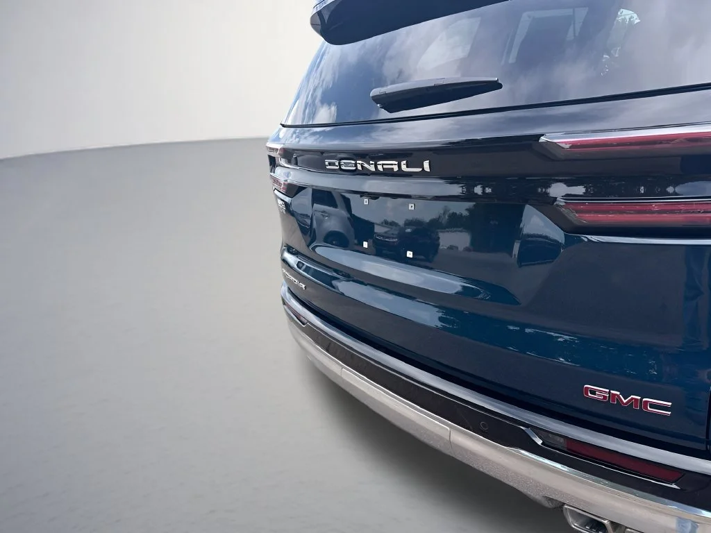 New 2027 Ink GMC Denali image 39