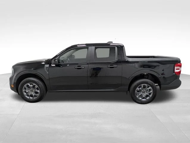 New 2026 Shadow Black Ford XLT image 30