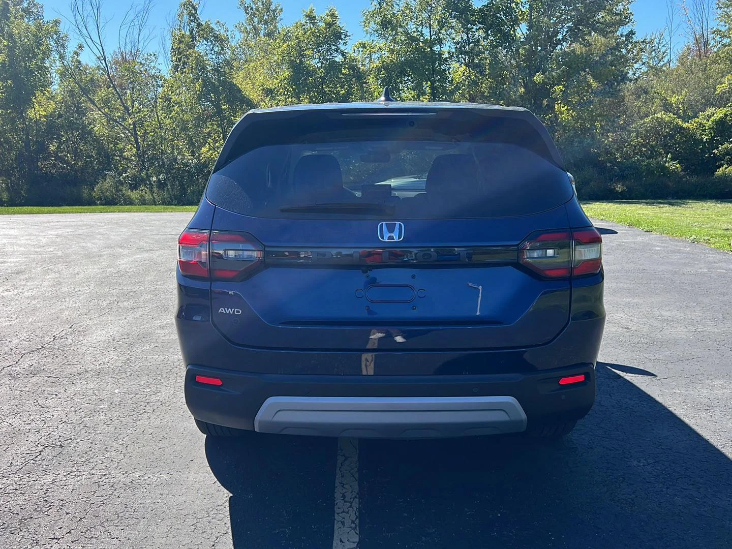 Used 2025 Obsidian Blue Pearl Honda  image 6