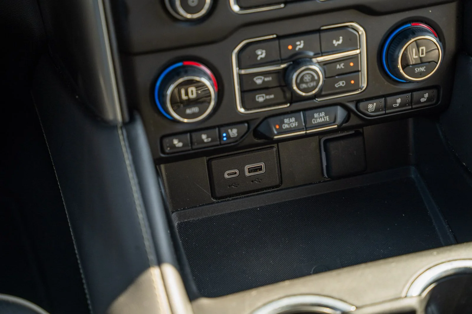 Used 2024 Black Chevrolet Premier image 31