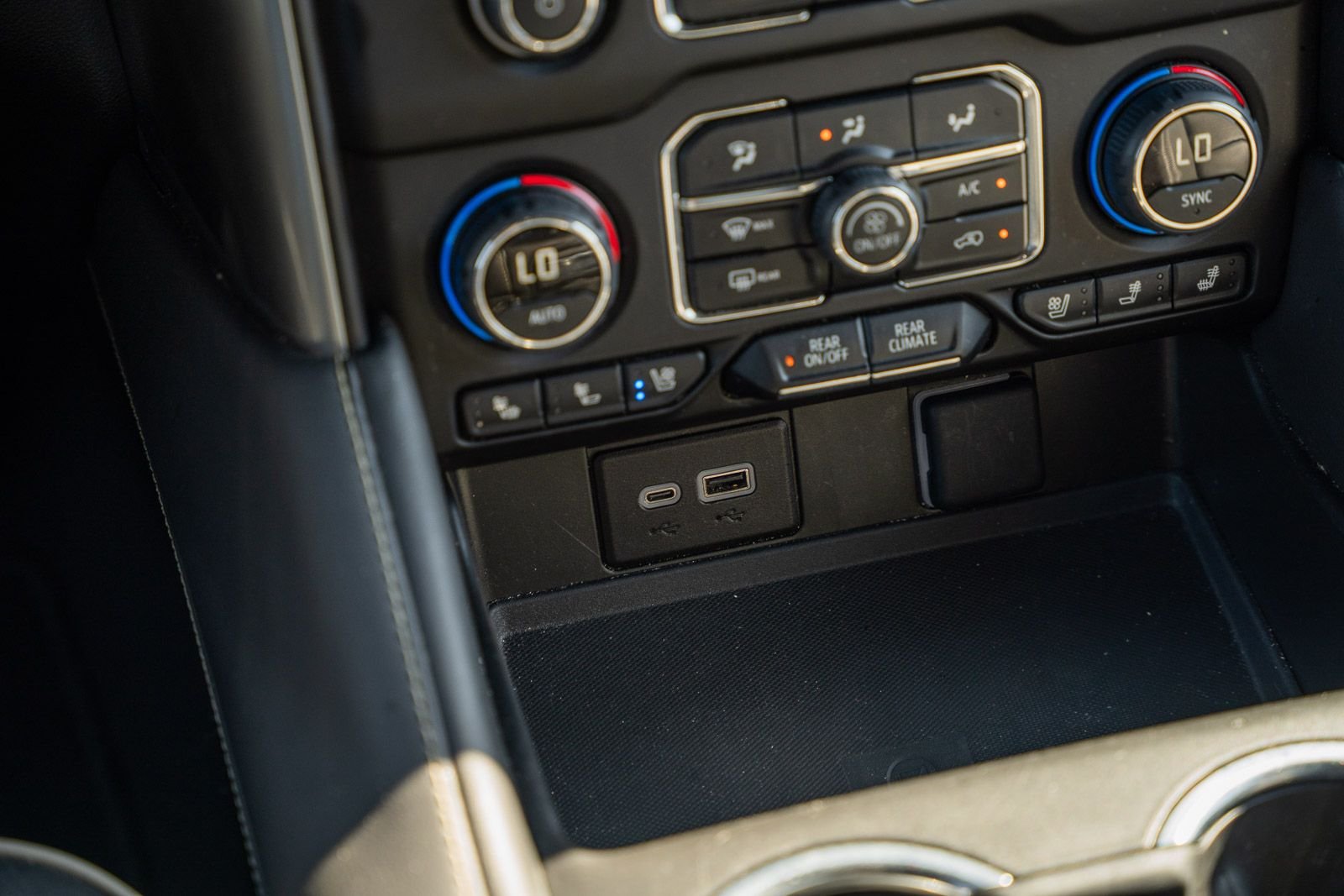 Used 2024 Black Chevrolet Premier image 31