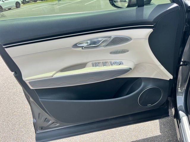 Used 2022 Gray Genesis 2.5T image 8