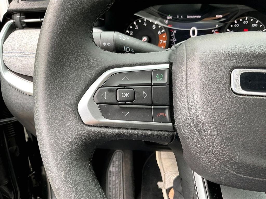 Used 2024 Black Jeep Latitude image 23