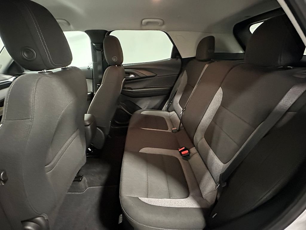 Used 2025 White Chevrolet LS image 17