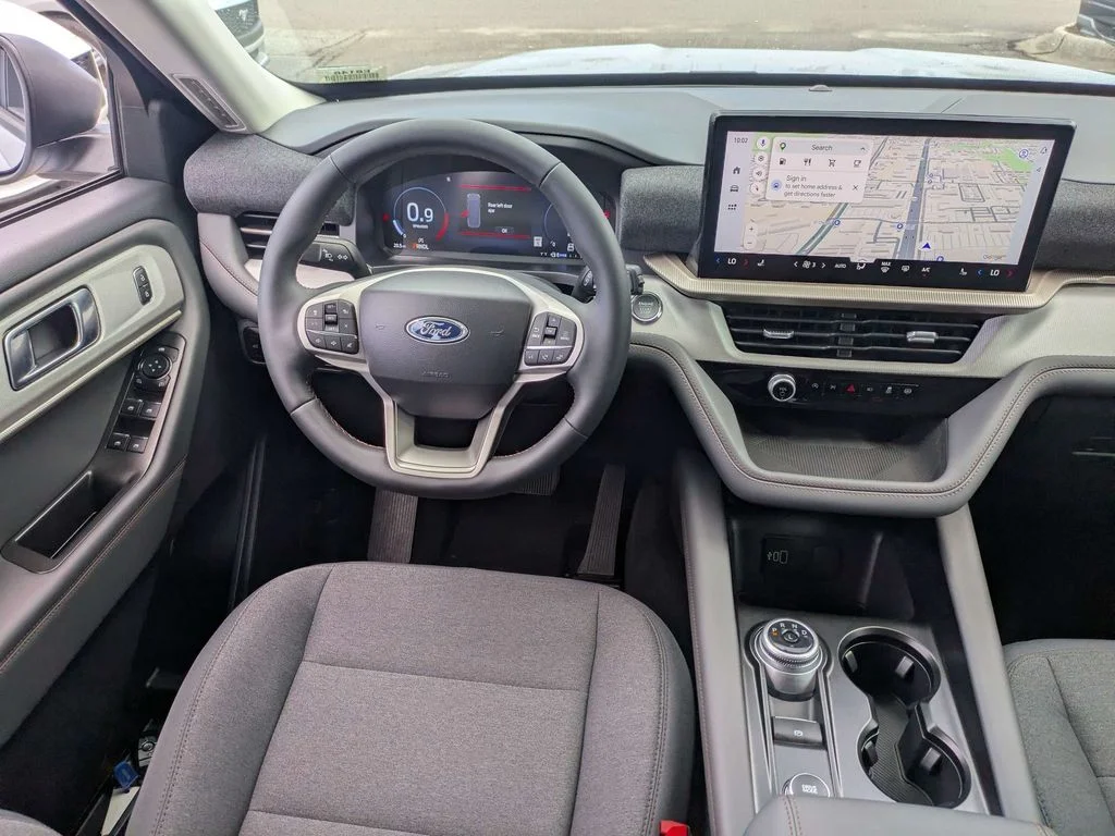 New 2026 Space White Metallic Ford Active image 18