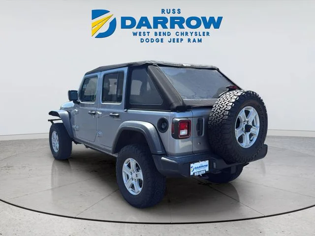 Used 2019 Silver Jeep Unlimited Sport S image 3
