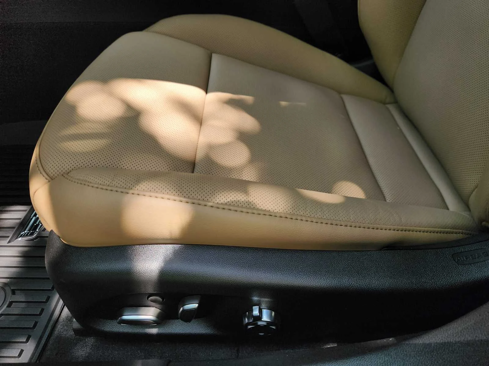 New 2026 Black Raven Cadillac Premium Luxury image 16