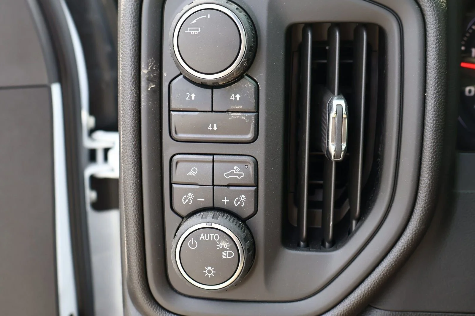 2025 Chevrolet Silverado 3500 HD Work Truck - Photo 27