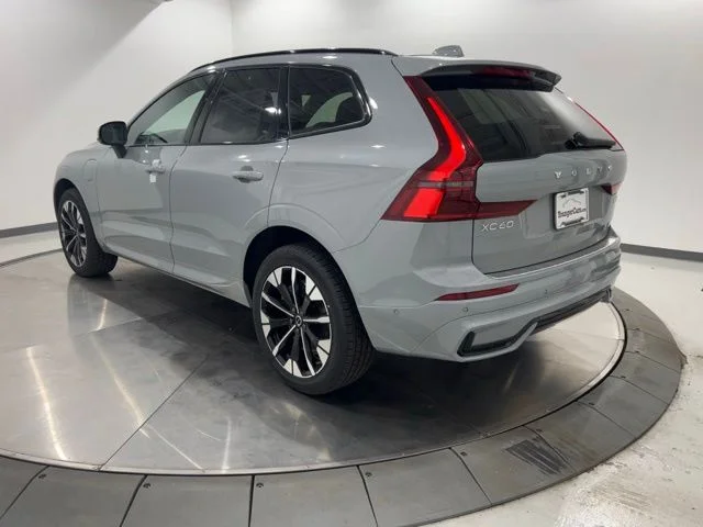 New 2026 Vapour Grey Volvo Plus image 3
