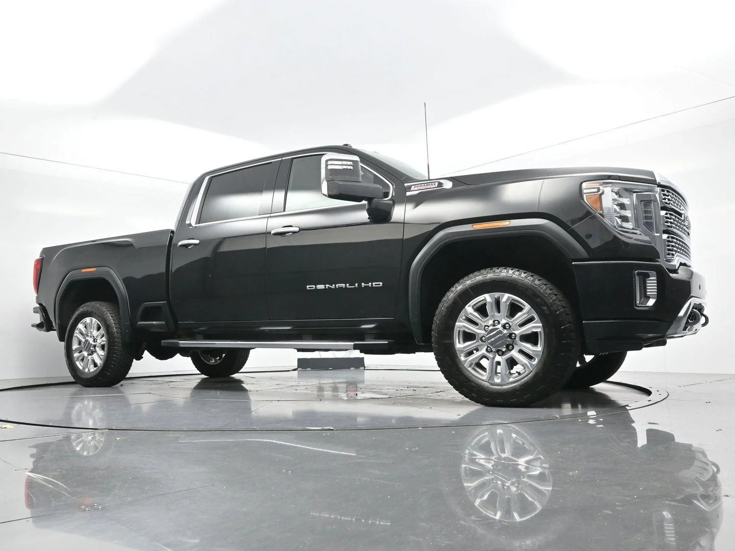 Used 2020 Onyx Black GMC Denali image 45