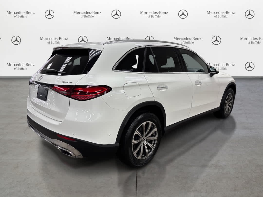 Used 2026 Polar White Mercedes-Benz GLC 300 image 5