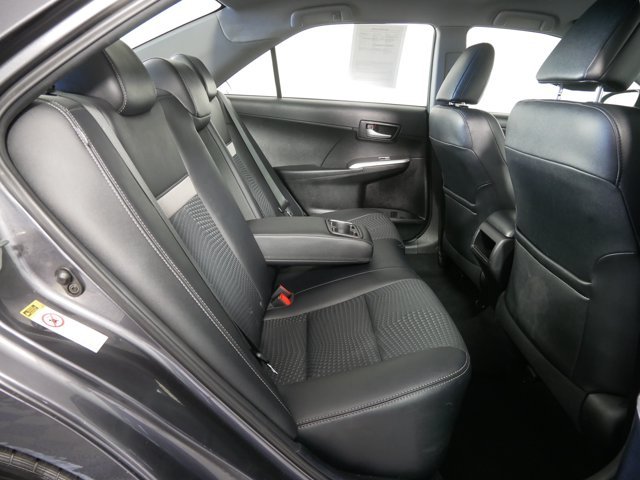 Used 2014 Magnetic Gray Metallic Toyota SE image 14