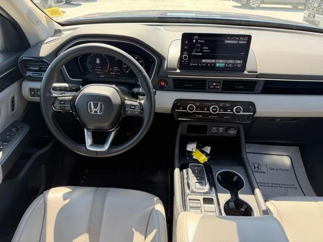 Used 2023  Honda Touring image 20