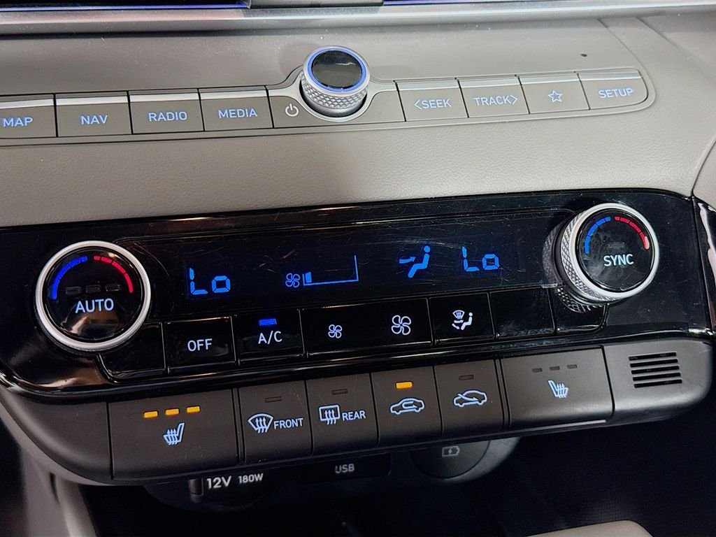 2025 Hyundai Elantra SEL - Photo 12