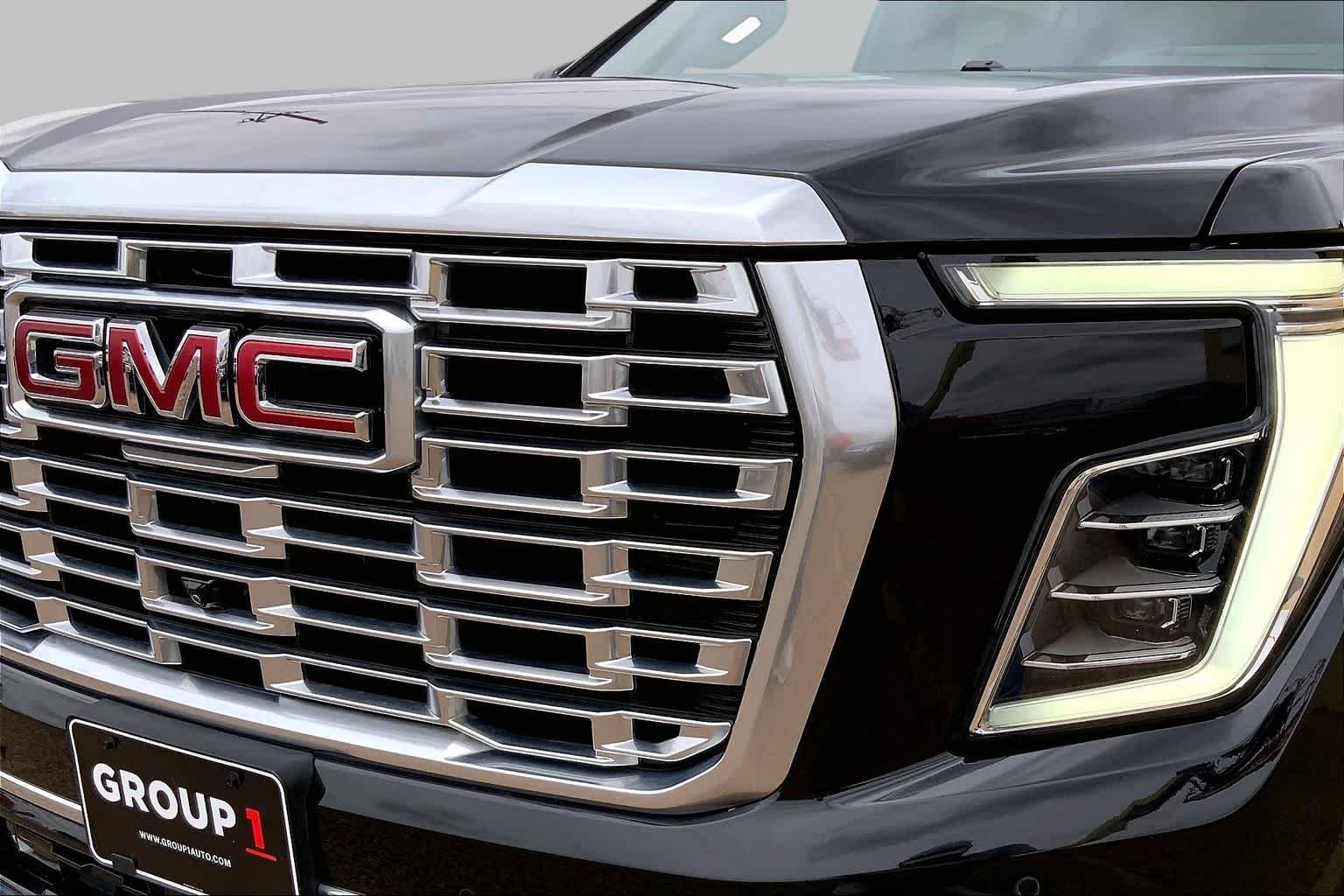 Used 2025 Onyx Black GMC Denali image 30
