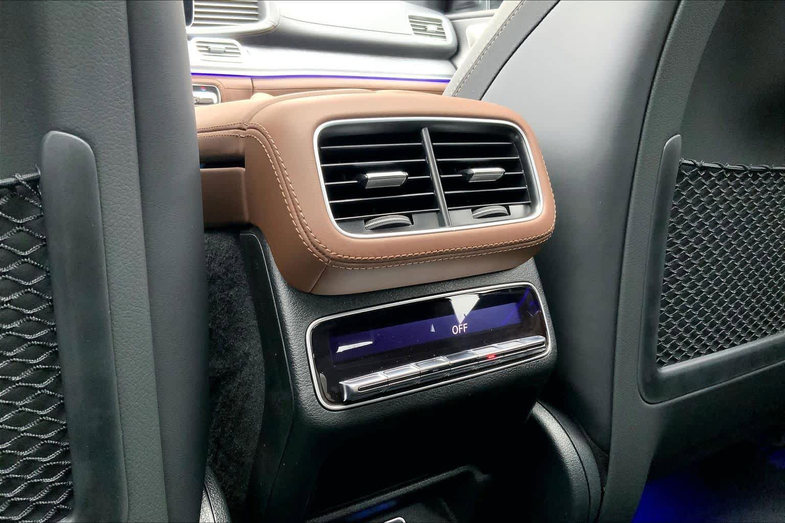 New 2026 MANUFAKTUR Moonlight White Metallic Mercedes-Benz AMG® GLE 53 image 22