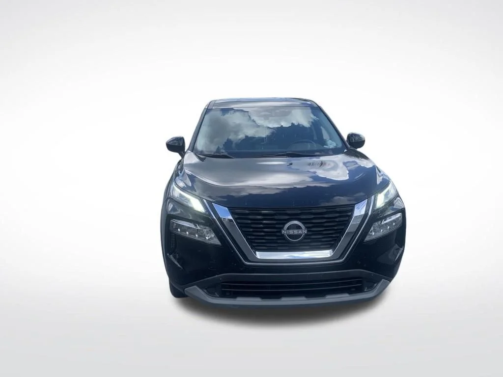 Used 2023 Black Nissan SV image 9