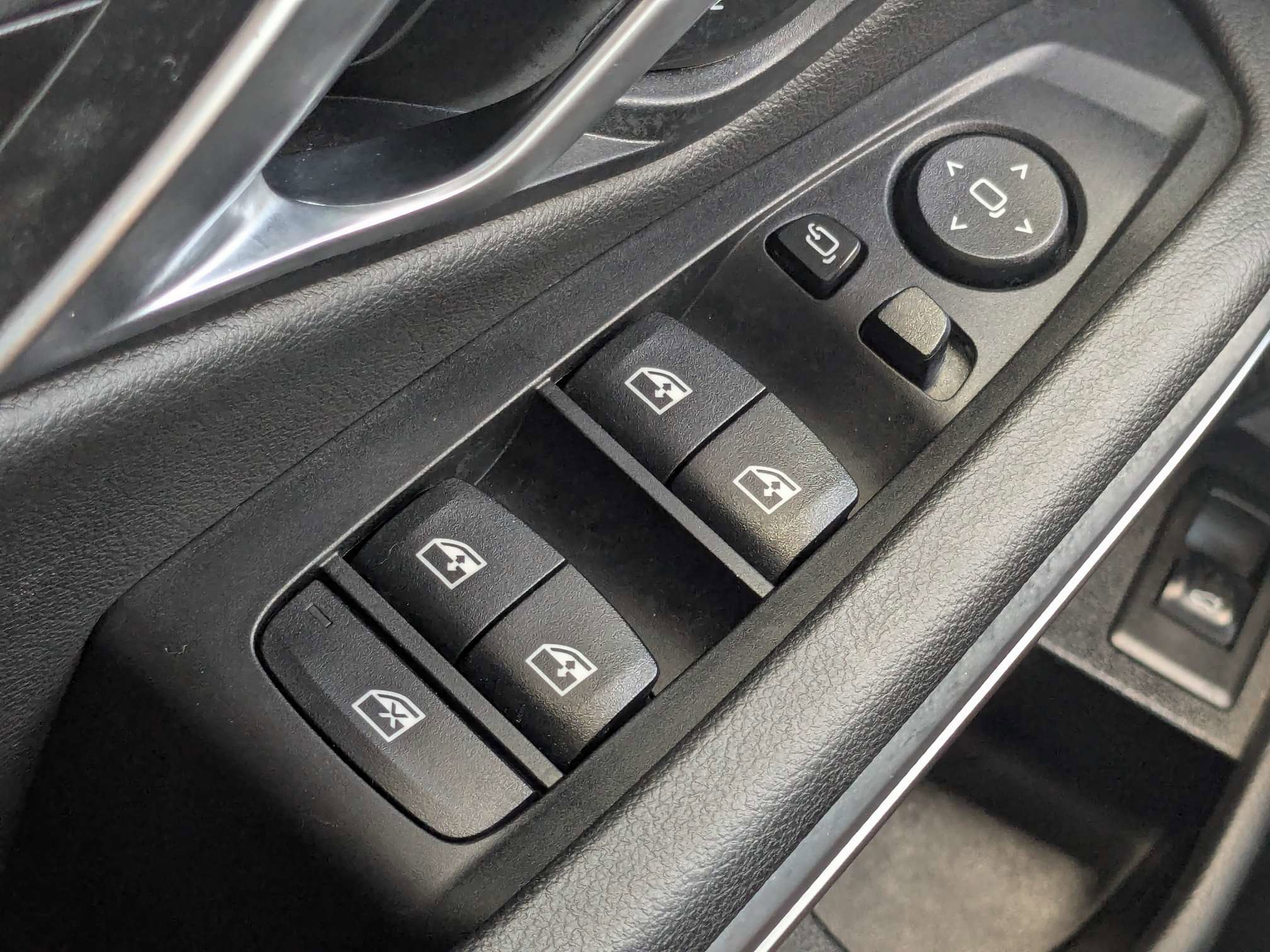 2025 BMW 3 Series 330i - Photo 26