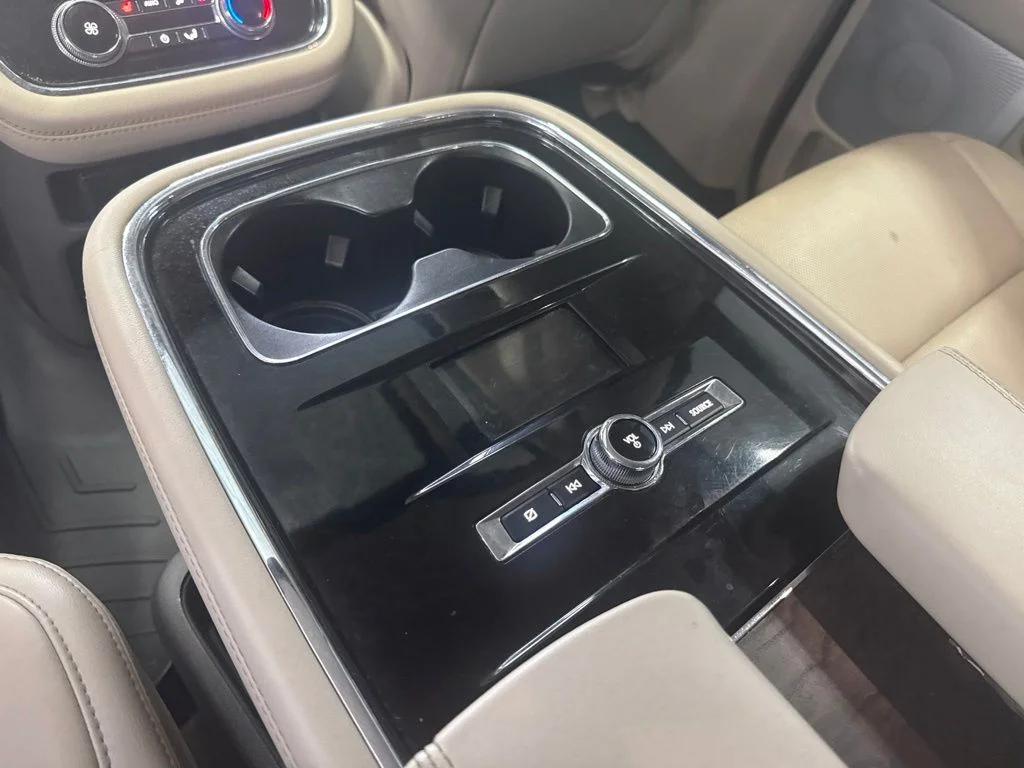 Used 2020 White Lincoln Reserve image 14