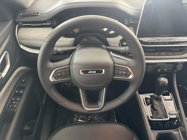 Used 2025 Red Jeep Latitude image 28