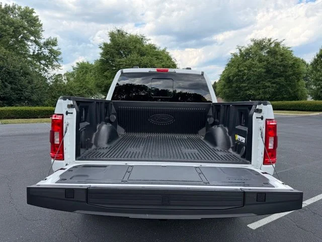 Used 2023 White Ford XLT image 21