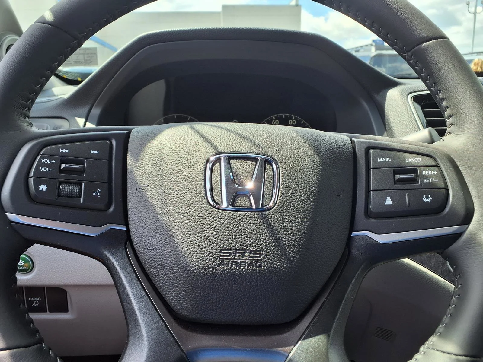 New 2026 Platinum White Pearl Honda RTL image 12