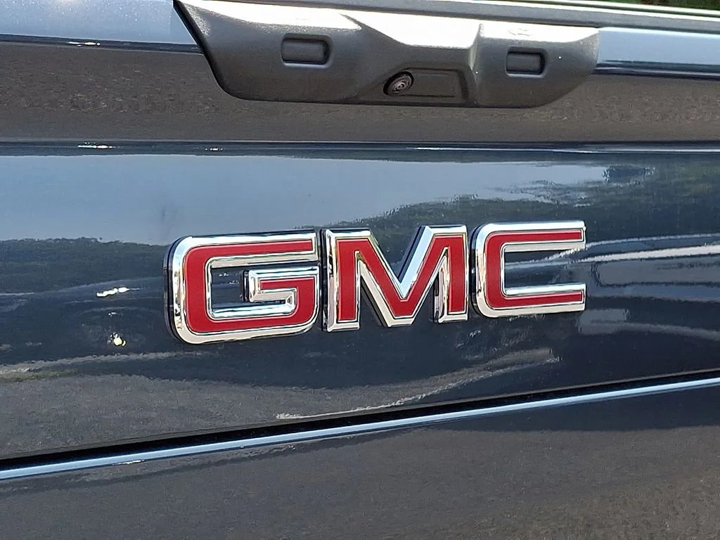 2026 GMC Sierra EV Elevation - Photo 11