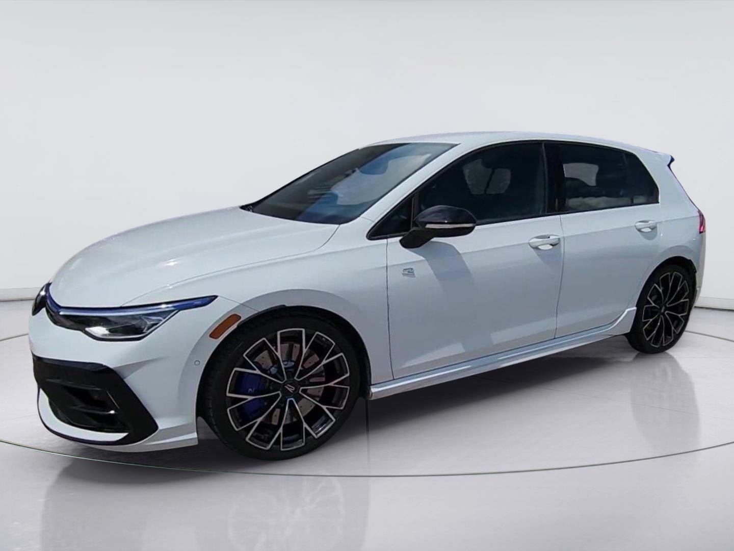 2025 Volkswagen Golf R photo 4 of 32