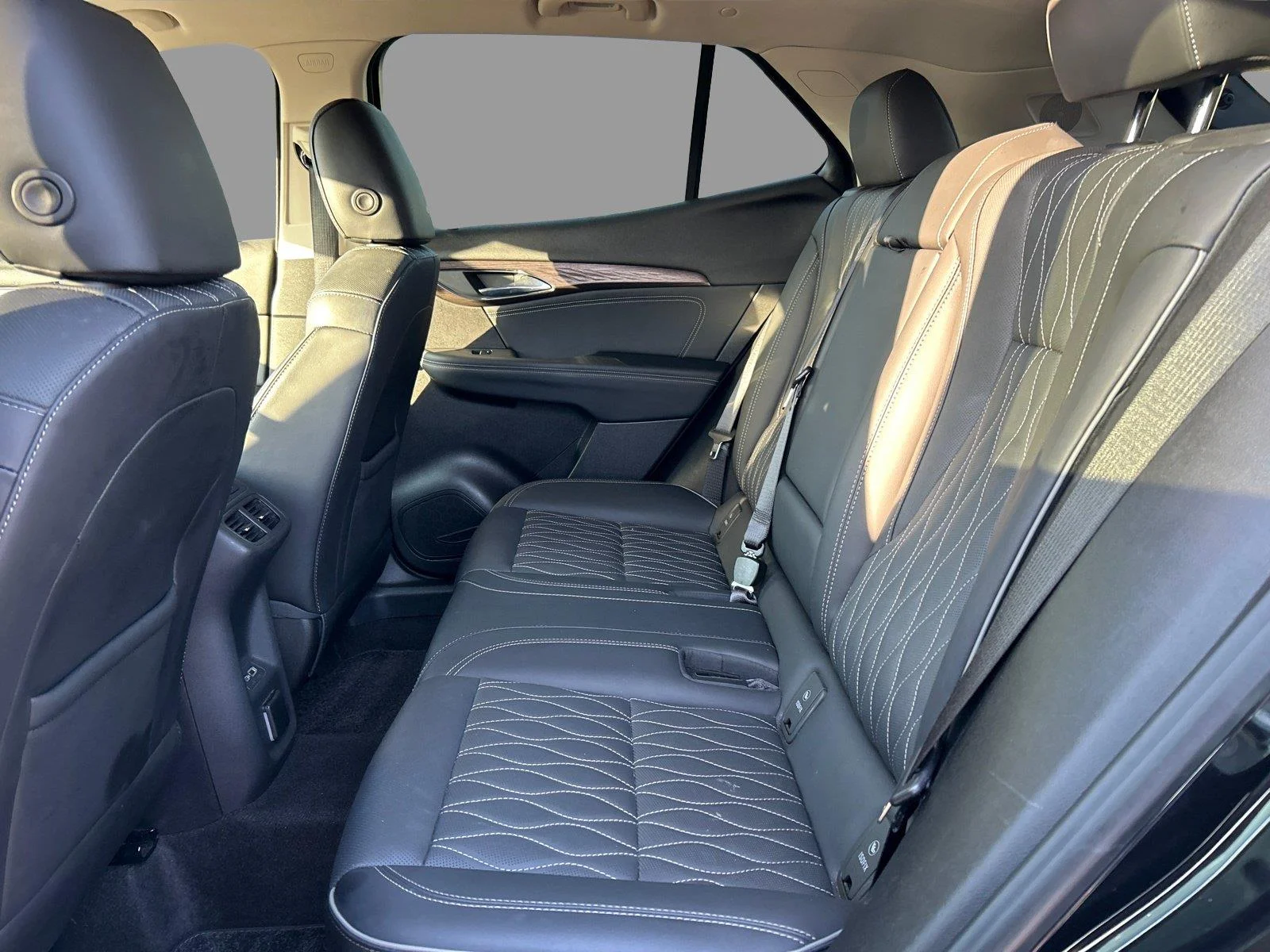 Used 2023 EBONY TWILIGHT METALLIC Buick Avenir image 35