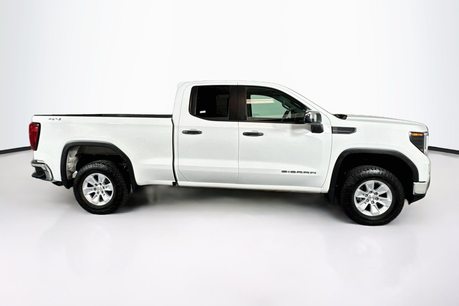 Used 2023 Summit White GMC Pro image 4