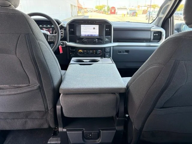 Used 2022  Ford XL image 33