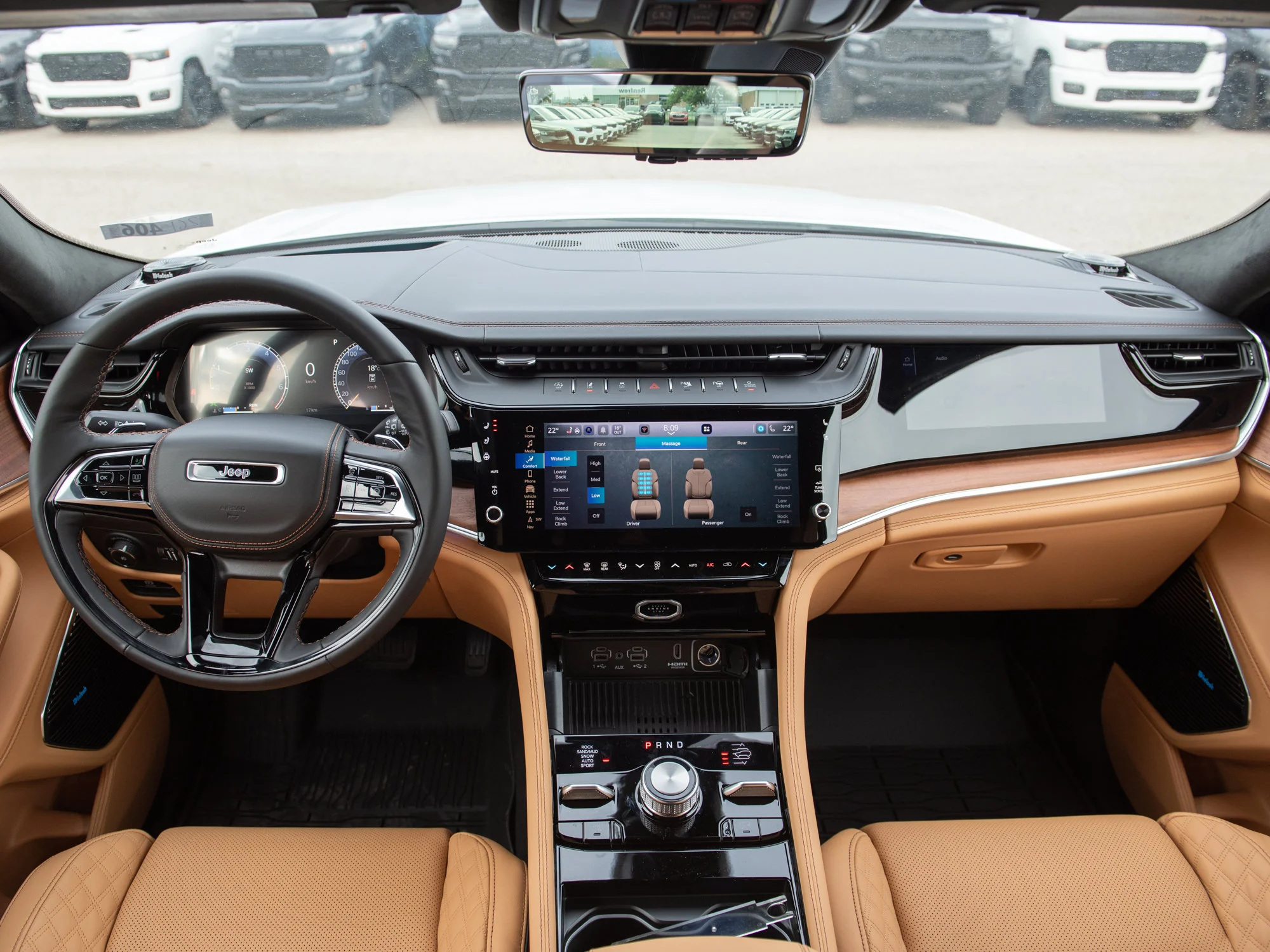 New 2026 White Jeep Summit* image 9