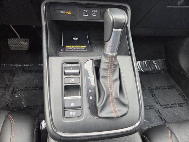Used 2025 Urban Gray Pearl Honda  image 18