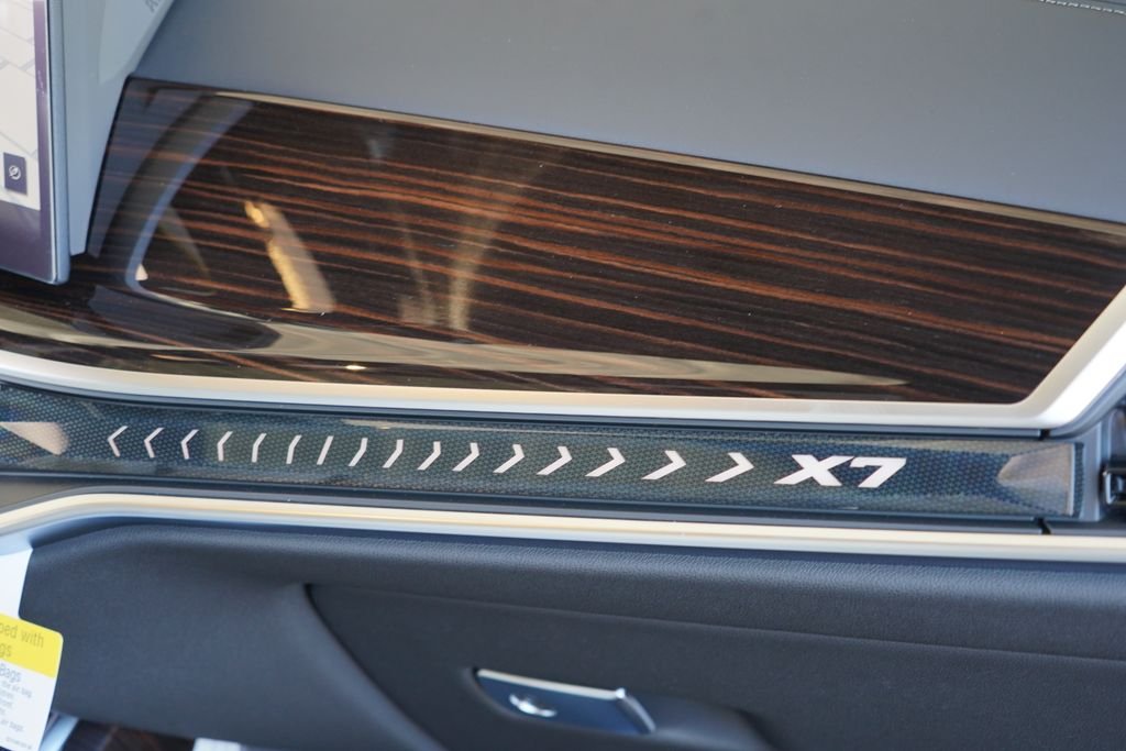New 2027 Carbon Black Metallic BMW xDrive40i image 18