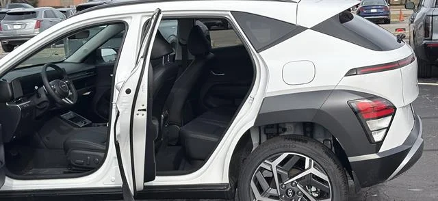 New 2026 Atlas White Hyundai SEL Premium image 10