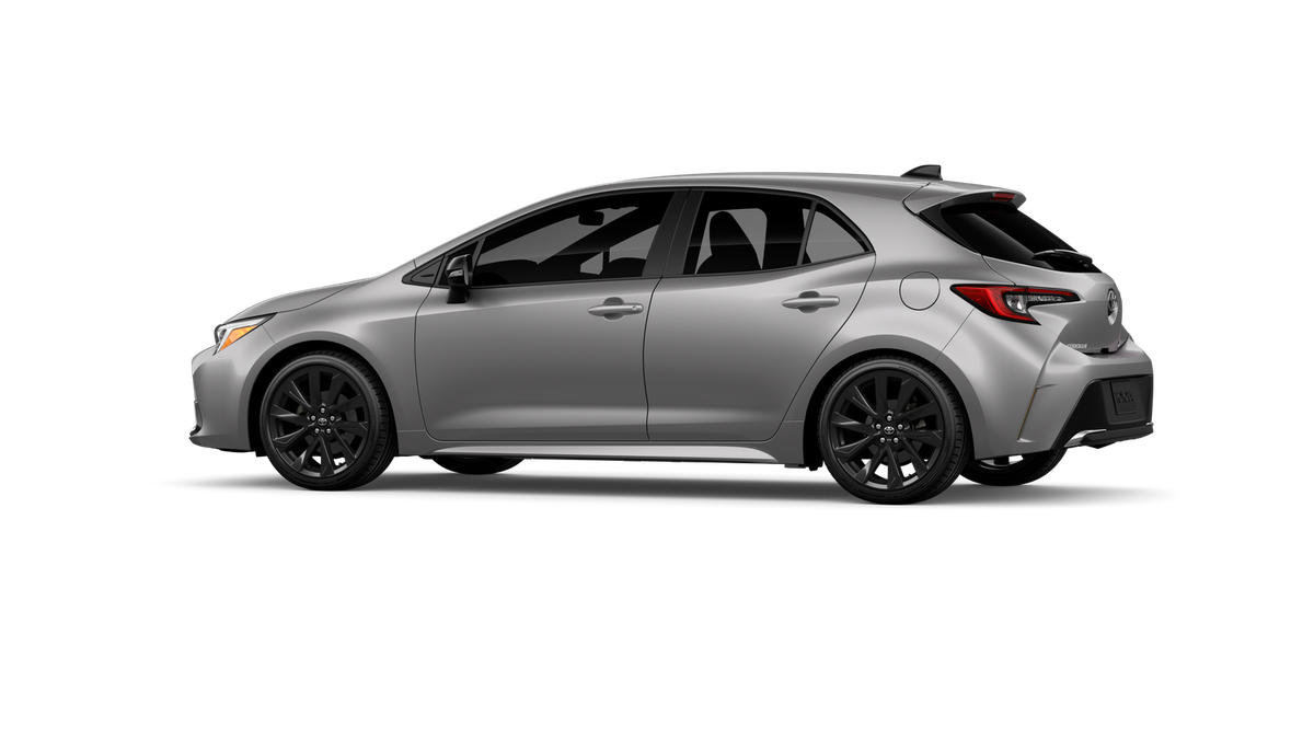 New 2027 Classic Silver Metallic Toyota XSE image 5