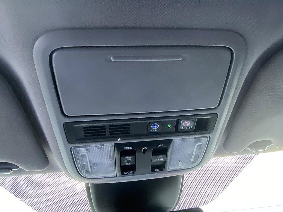 Used 2024 Platinum White Pearl Honda Touring image 24