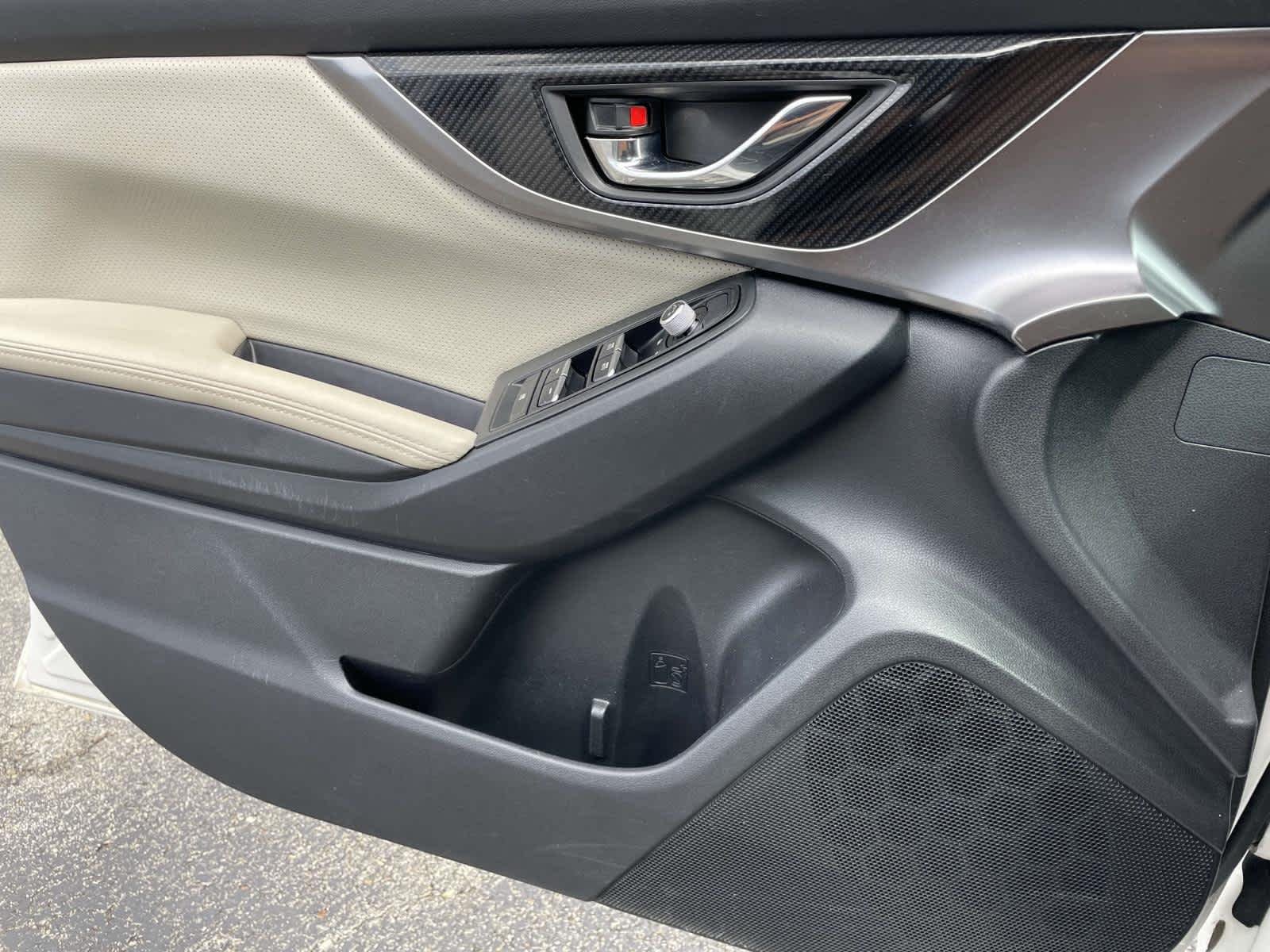 Used 2019  Subaru Limited image 33