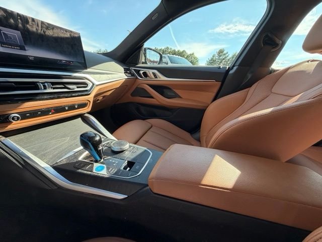 Used 2023 Black BMW M50 image 9