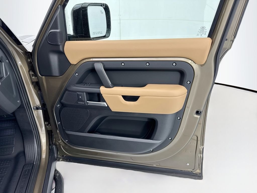New 2026 Gondwana Stone Land Rover X-Dynamic SE image 24