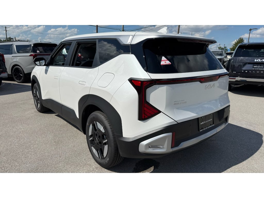 New 2027 Snow White Pearl Kia LX image 25