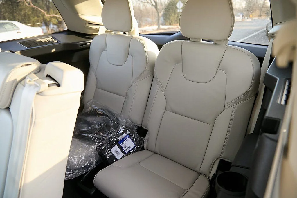 New 2026 Denim Blue Volvo Ultra image 22