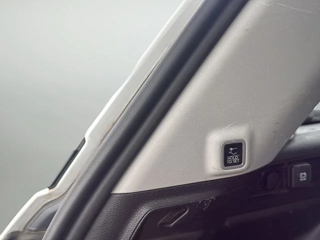 Used 2023 White Jeep Limited image 28
