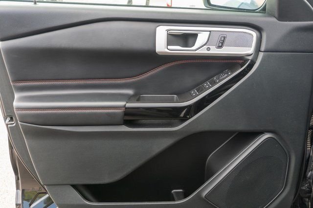 Used 2022 Black Ford ST-Line image 18
