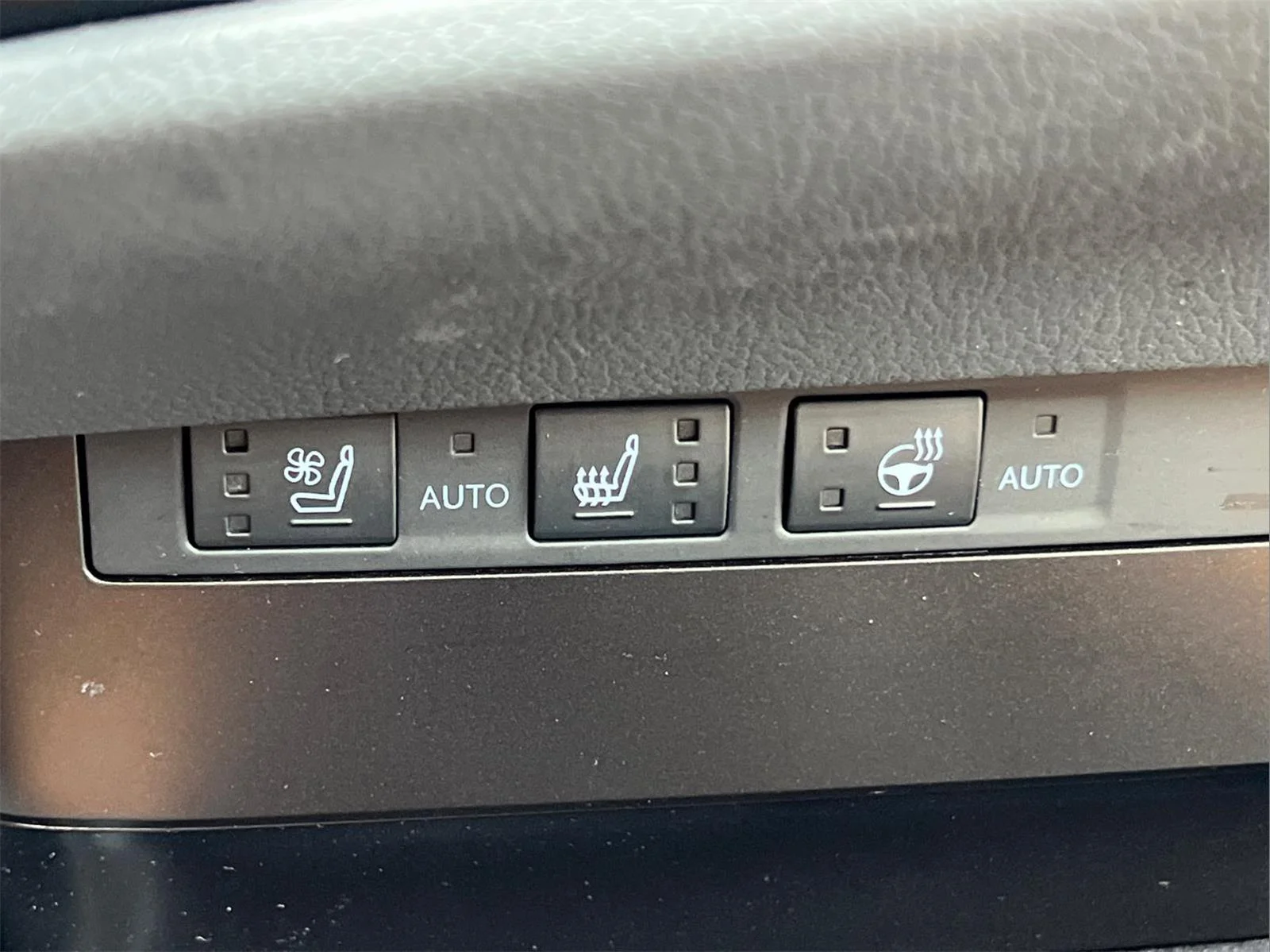 Certified Used 2025 Caviar Lexus 350 image 31