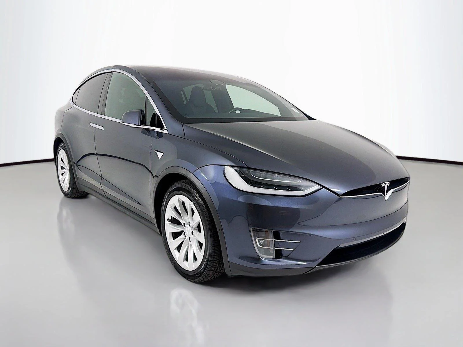Used 2018  Tesla 100D image 28